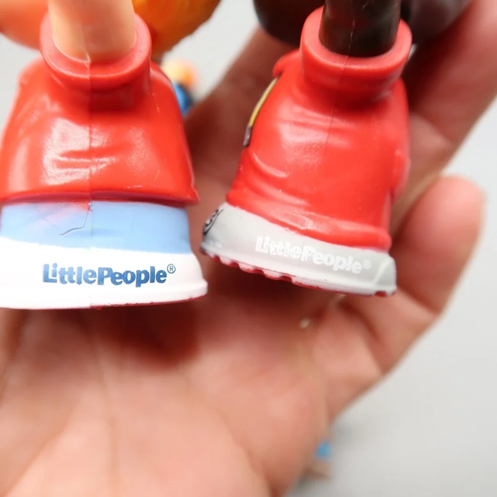 Lot Of 4 Fisher Price Little People‎ Piolet Target Guy Wheelchair Boy Cowboy
